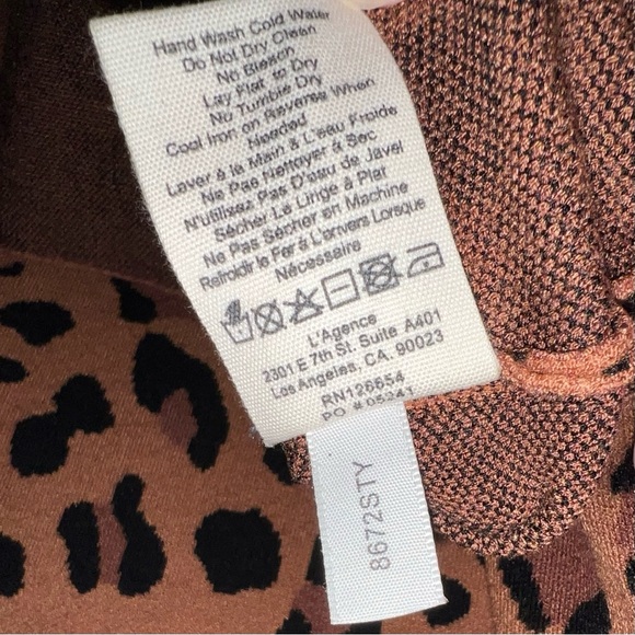 L'AGENCE | NWT Felicia Off-The-Shoulder Sweater Dress | Animal Print | L - Picture 9 of 10